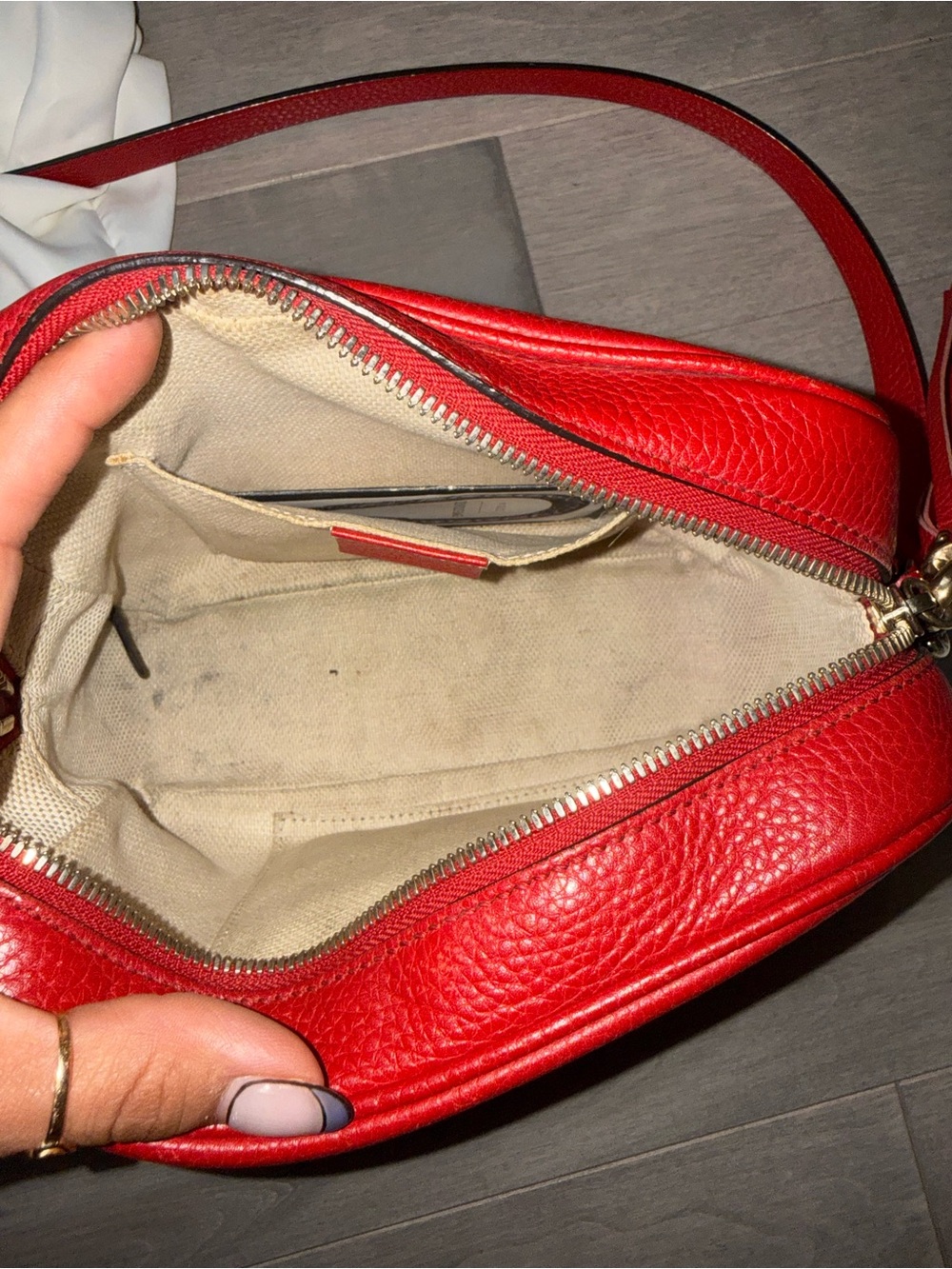 Gucci Soho Disco Leather Crossbody Bag Red - Picture 4 of 13